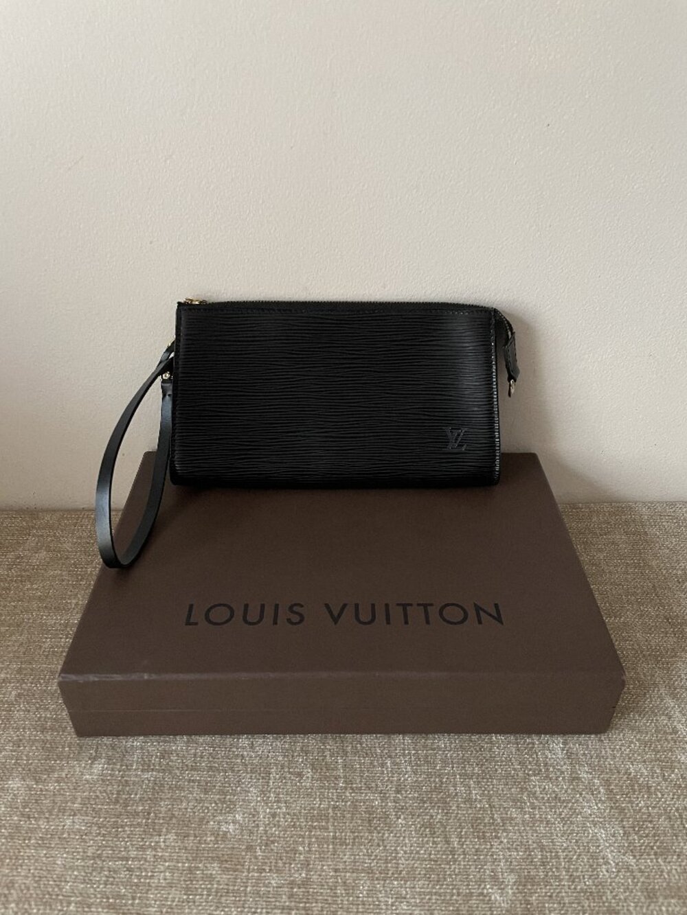 LOUIS VUITTON Iconic Pochette Epi Leather Clutch Bag